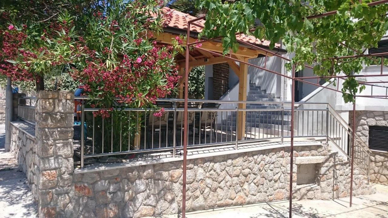 Apartments Vila Tisa 木洛希尼 外观 照片