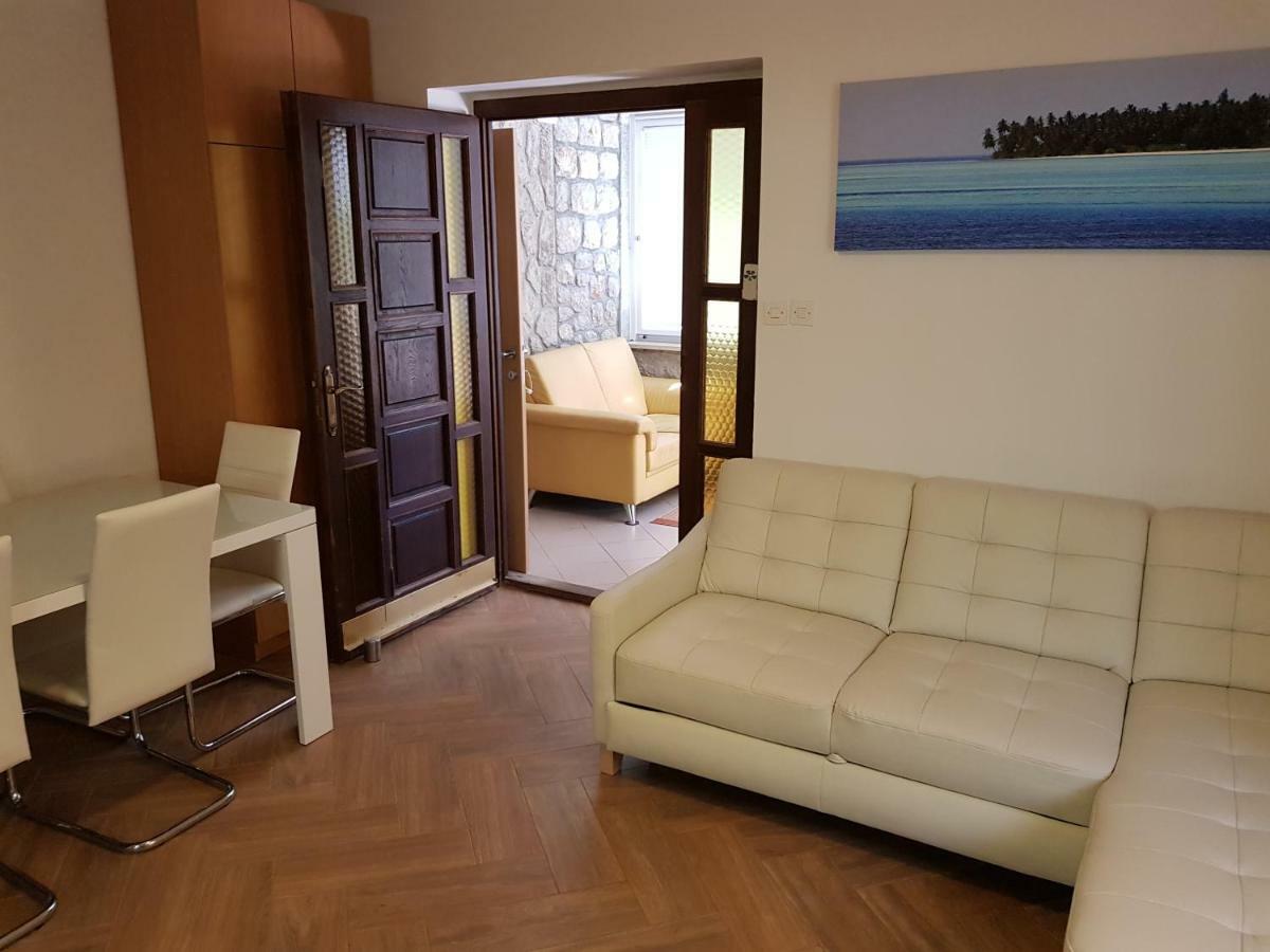 Apartments Vila Tisa 木洛希尼 外观 照片